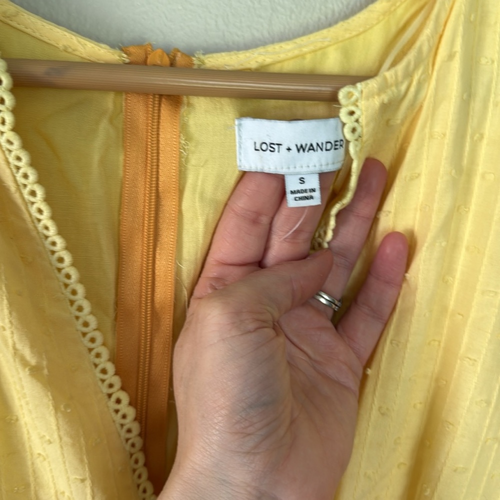 Lost + Wander Picking Daisies Yellow Textured Dress small - Picture 4 of 11